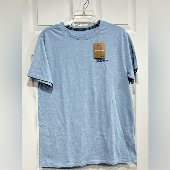 Patagonia Men's Medium Fitz Roy Icon Responsibili-Tee T-Shirt Light Blue NWT - Picture 1 of 12